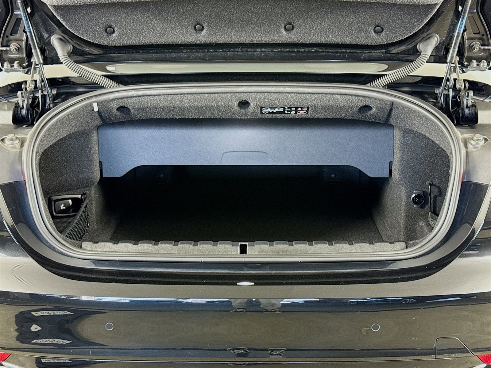 Certified 2023 BMW 430i Convertible w/ Convenience Package image 27