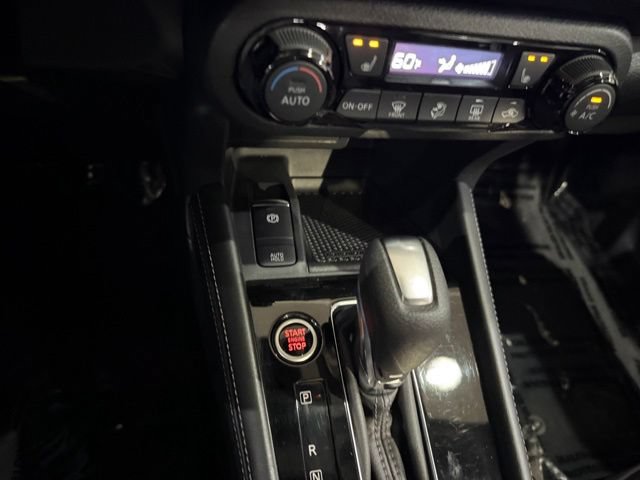 Used 2023 Nissan Kicks SR w/ SR Premium Package FWD image 20