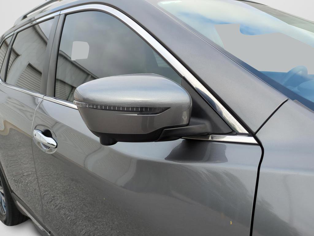 Used 2017 Nissan Rogue SL w/ SL Premium Package image 11