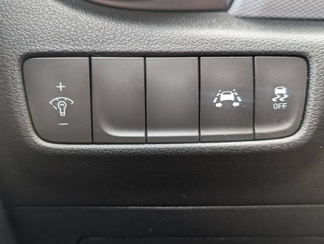Used 2019 Hyundai Kona SE FWD image 31
