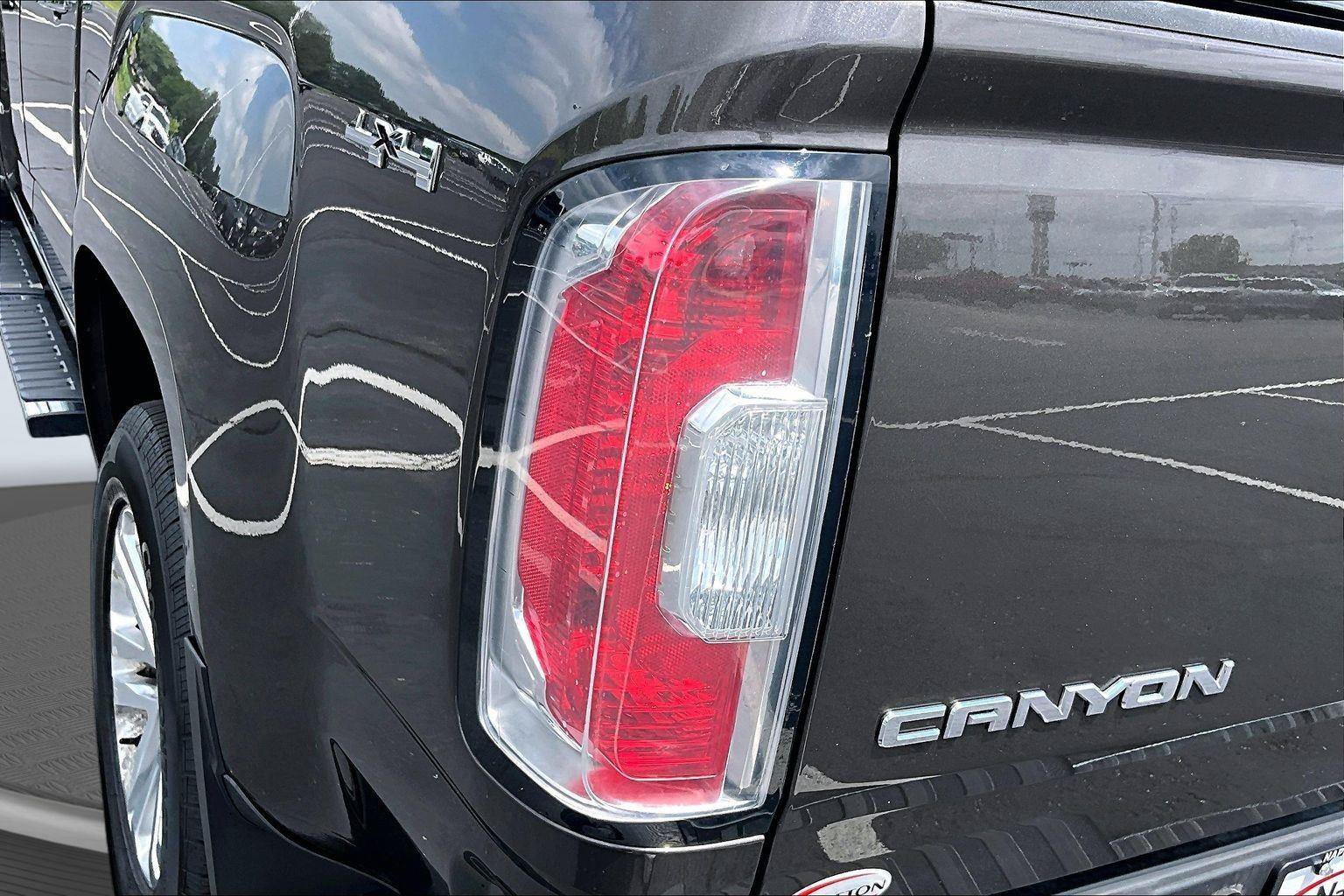 Used 2019 GMC Canyon SLT w/ Driver Alert Package AWD/4WD image 30