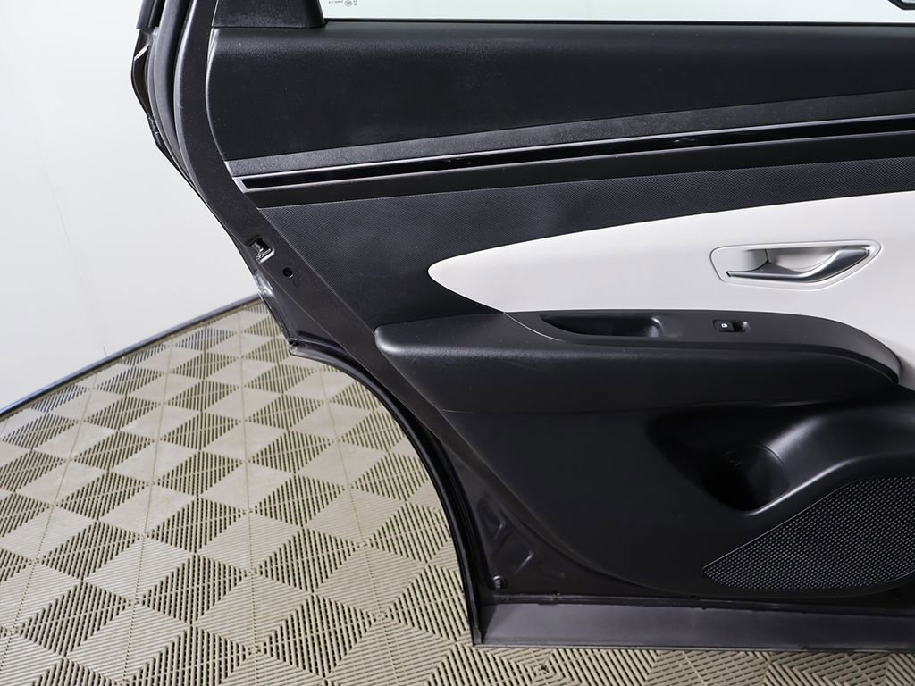 Certified 2023 Hyundai Tucson SE AWD/4WD image 20