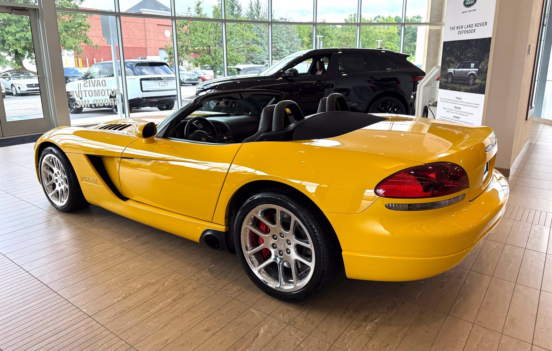 Used 2005 Dodge Viper SRT-10 RWD image 6