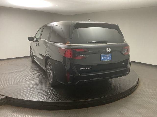 New 2026 Honda Odyssey Touring image 5