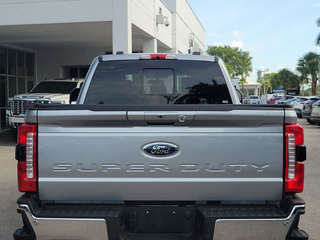 Used 2023 Ford F350 Lariat w/ Lariat Ultimate Package AWD/4WD image 13