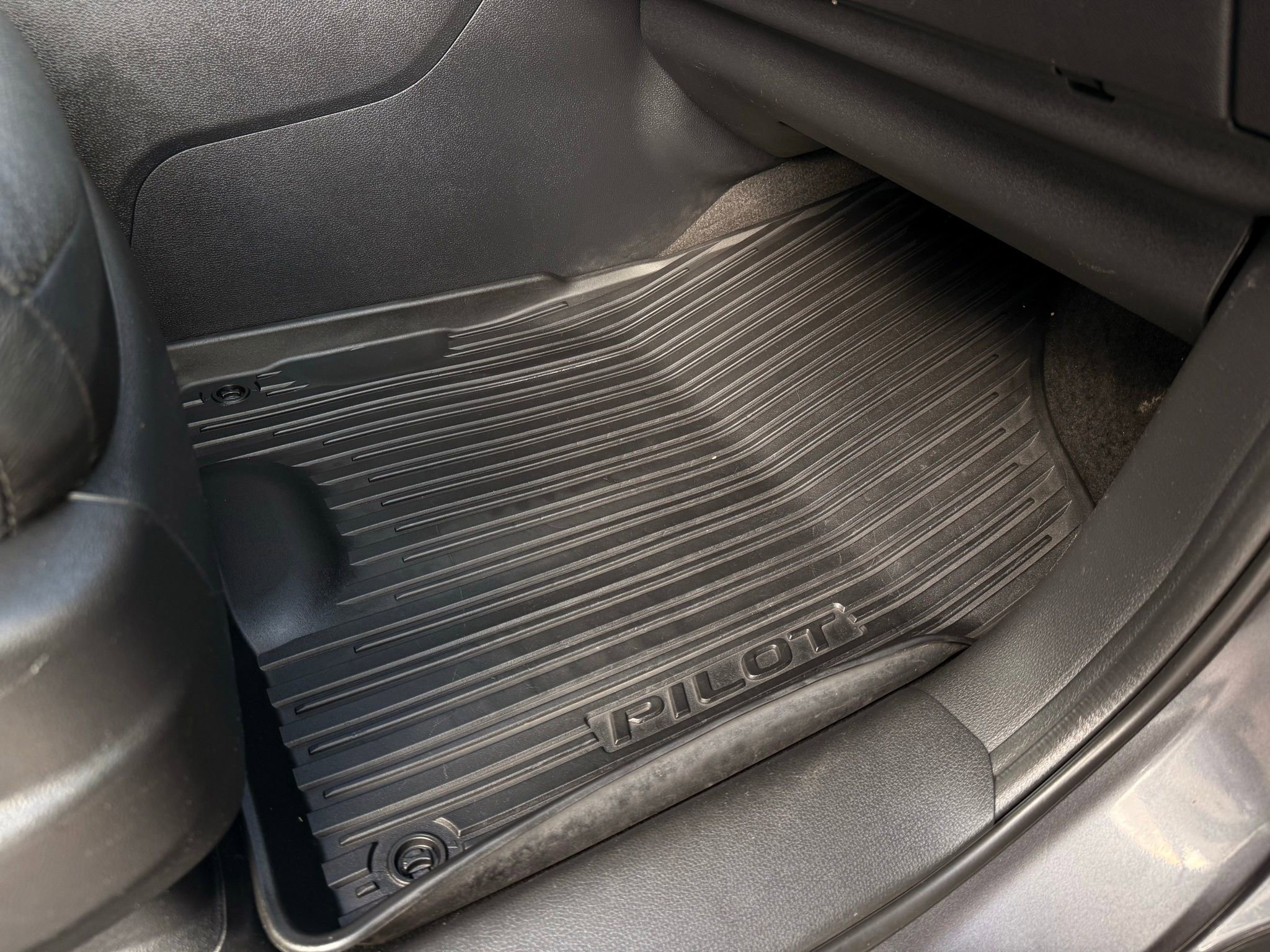 Used 2020 Honda Pilot Elite image 13