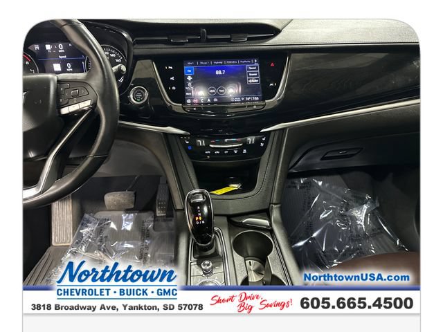 Used 2024 Cadillac XT6 Premium Luxury w/ Technology Package AWD/4WD image 18