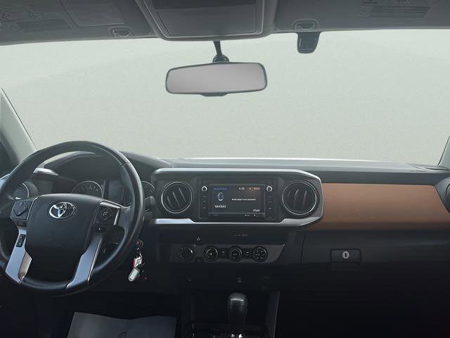 Used 2017 Toyota Tacoma SR5 w/ Tow Package image 25