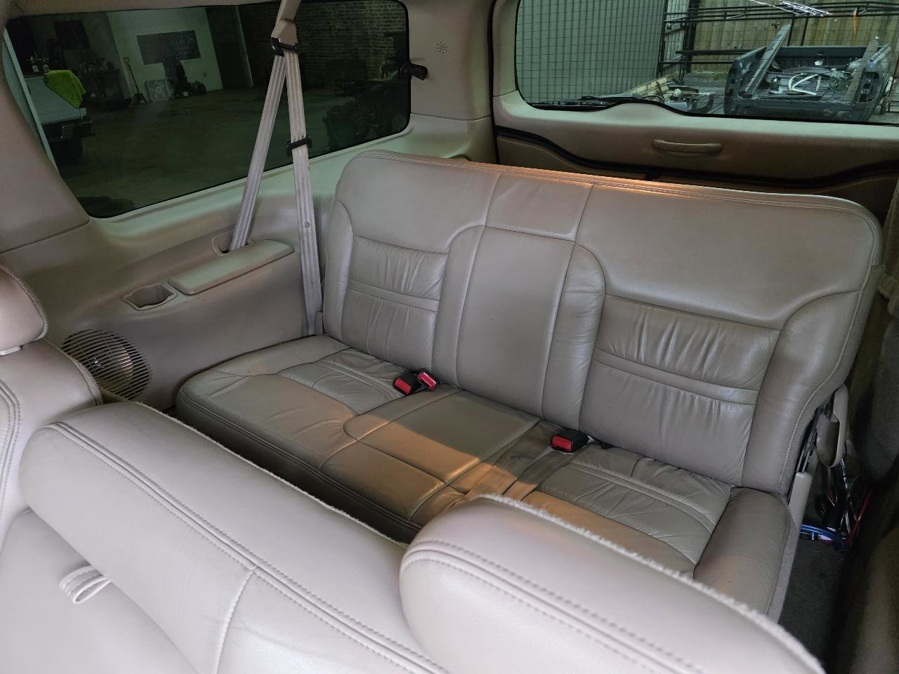 Used 2001 Ford Excursion Limited image 12