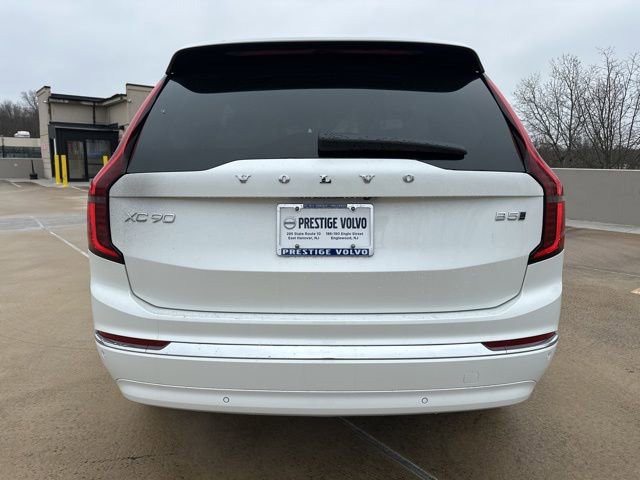 New 2026 Volvo XC90 B5 Plus w/ Protection Package image 6
