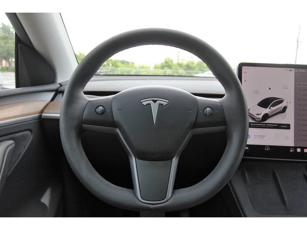 Used 2023 Tesla Model Y Long Range AWD/4WD image 16