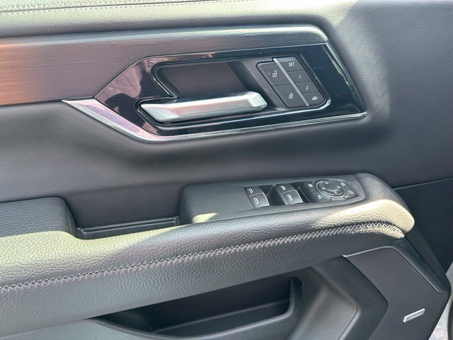 Certified 2025 GMC Yukon Denali AWD/4WD image 17