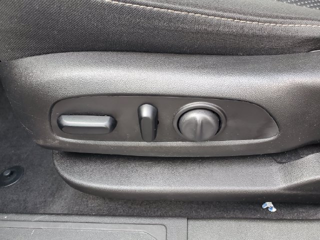 Certified 2021 GMC Acadia SLE w/ Driver Convenience Package FWD image 21