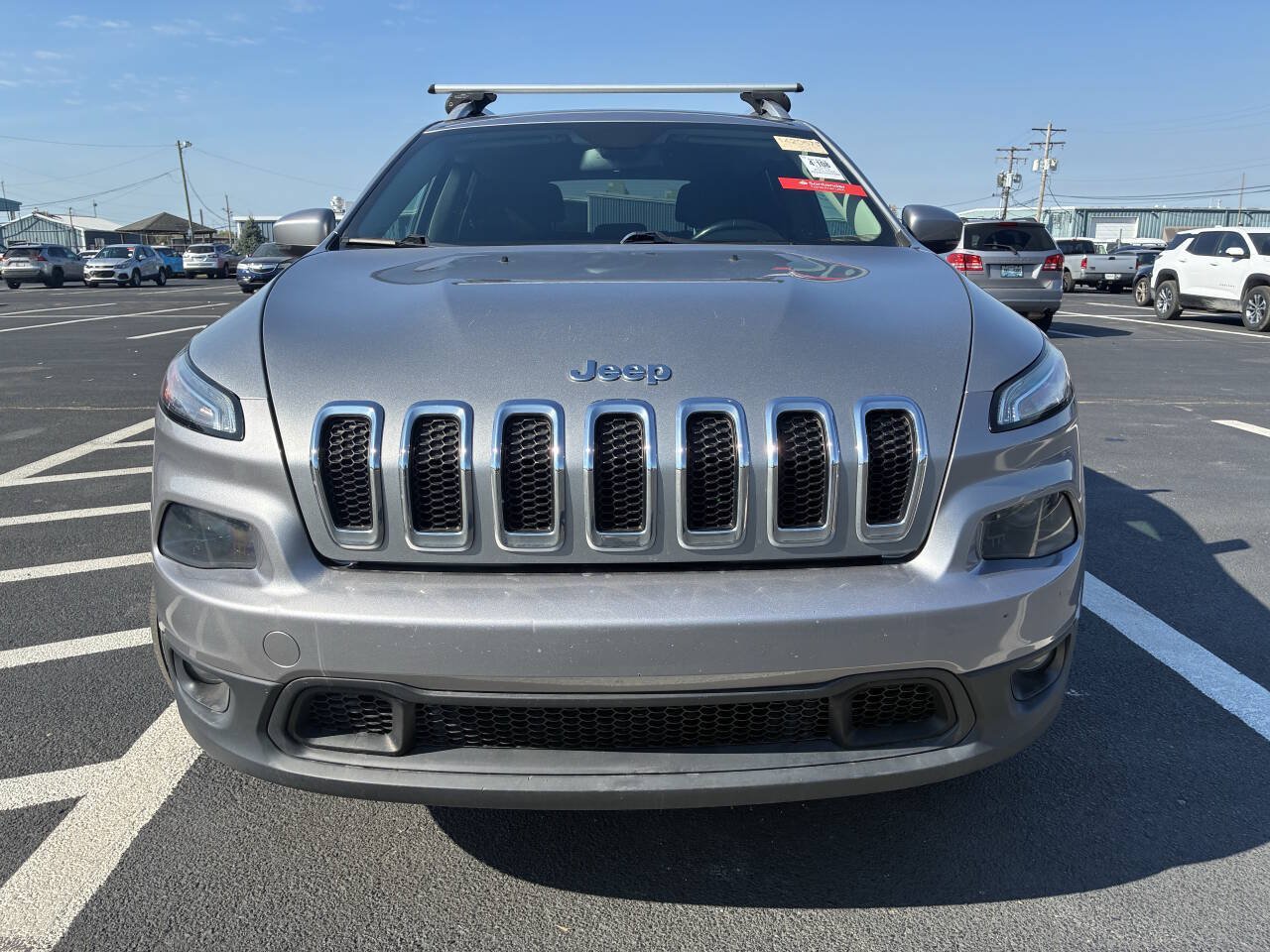 Used 2015 Jeep Cherokee Latitude w/ Cold Weather Group AWD/4WD image 9