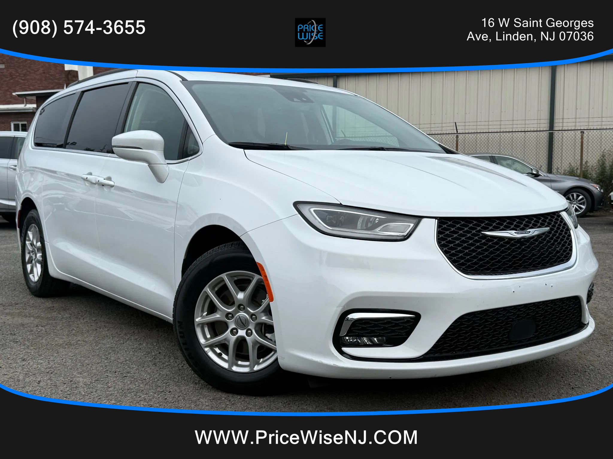 Used 2022 Chrysler Pacifica Touring-L image 1