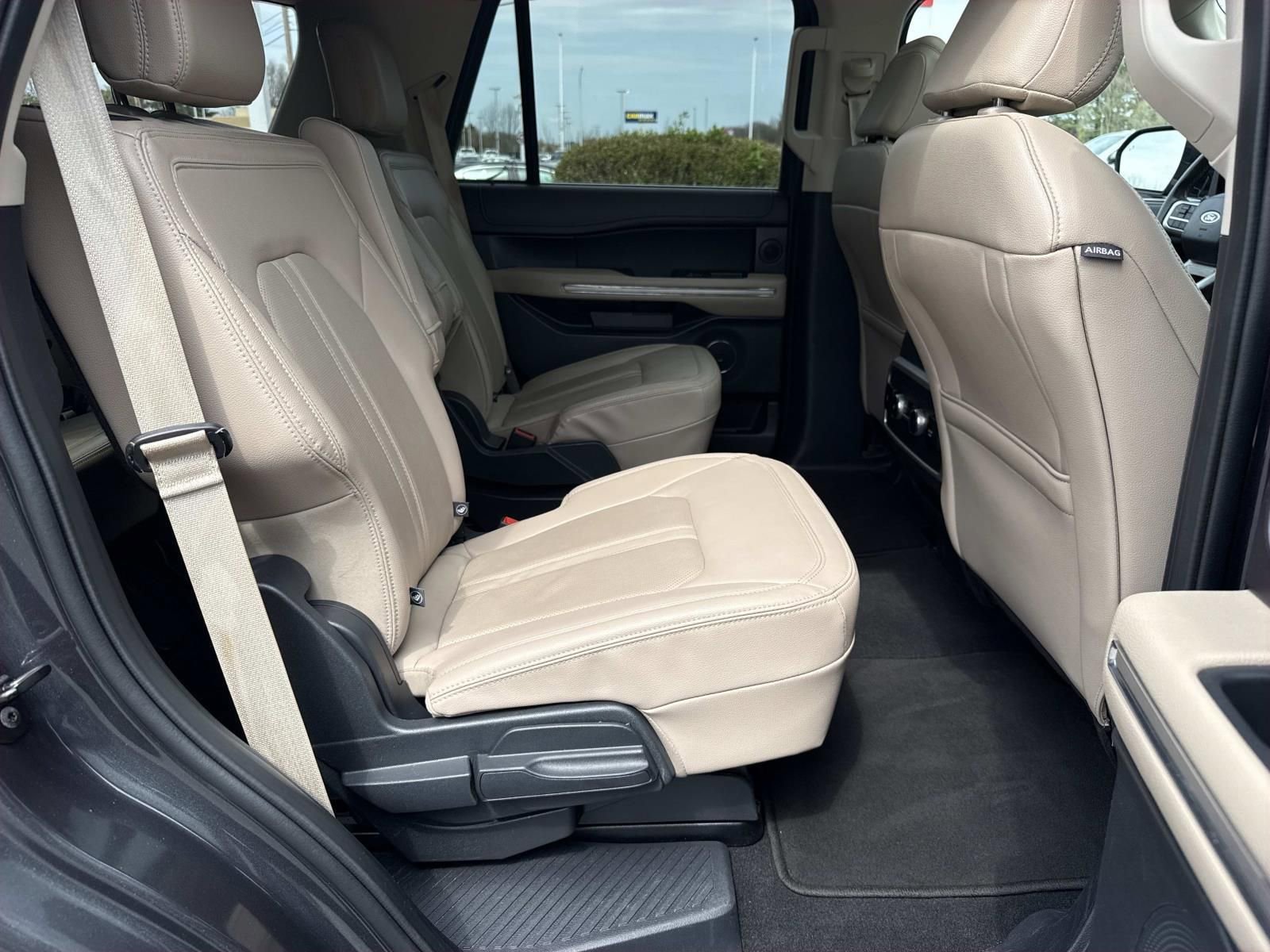 Used 2024 Ford Expedition Limited image 26