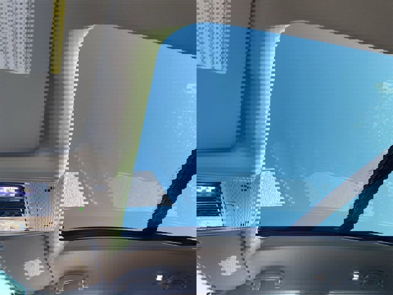 New 2026 Volkswagen Atlas SE image 18