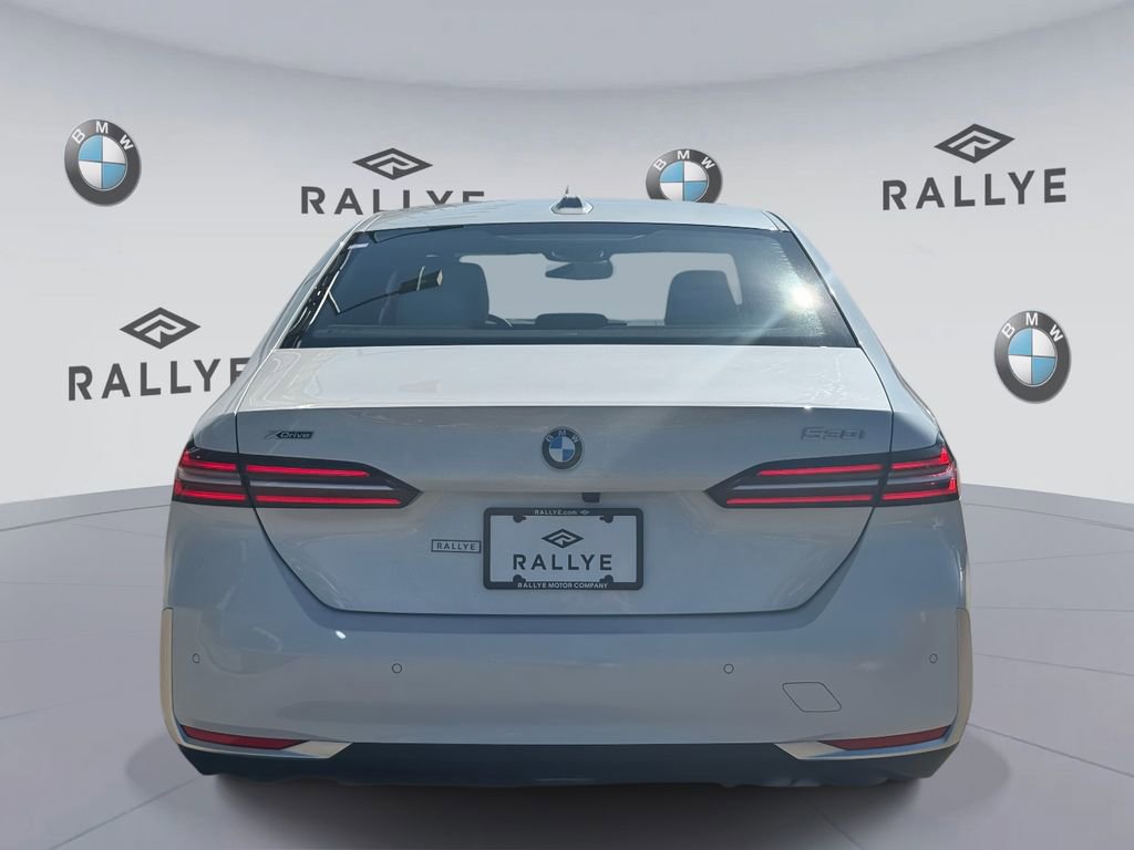Certified 2026 BMW 530i xDrive w/ Premium Package AWD/4WD image 5