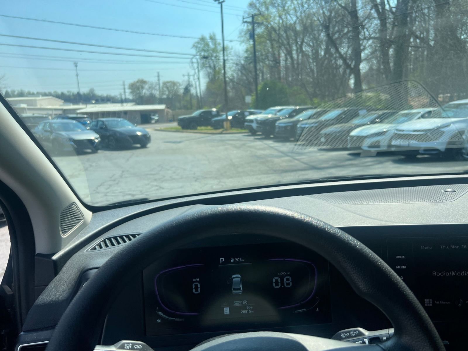 Used 2025 Kia Sportage LX image 29