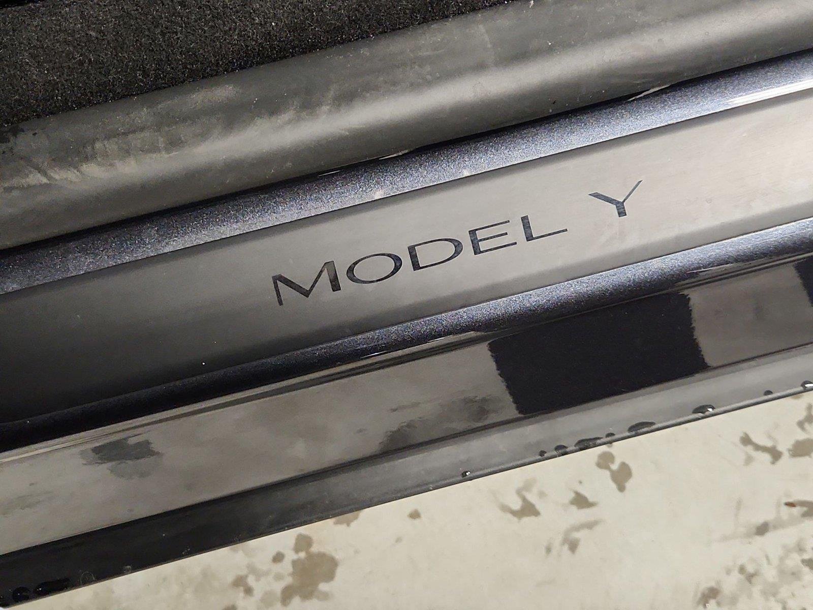 Used 2026 Tesla Model Y Long Range AWD/4WD image 31