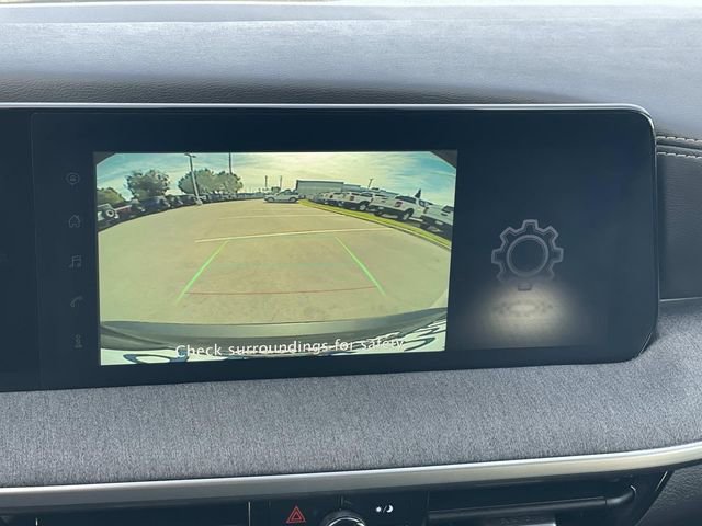Used 2025 Nissan Kicks SV FWD image 13