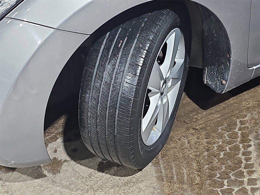 Used 2011 Hyundai Elantra GLS w/ Preferred Equipment Pkg 3 image 28