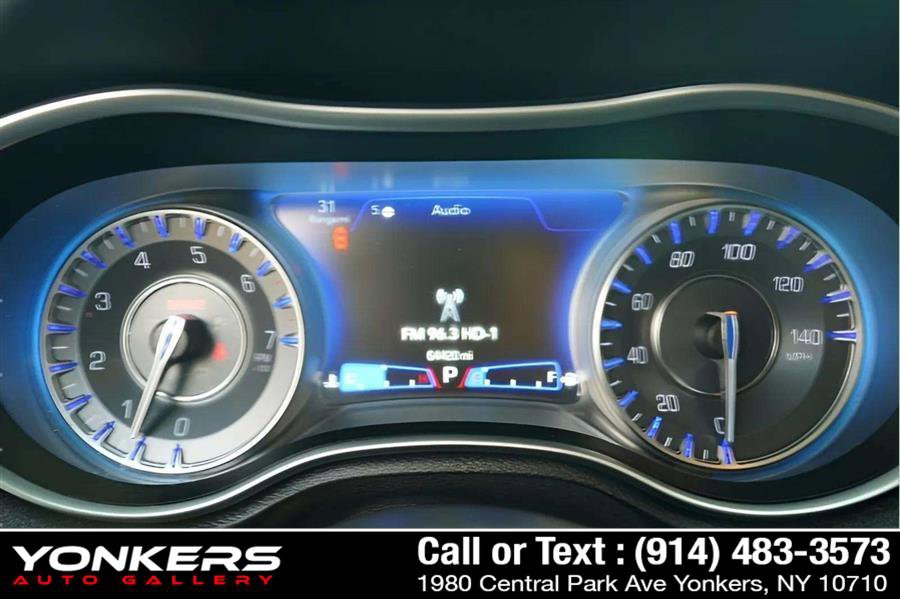 Used 2021 Chrysler 300 Touring L image 39