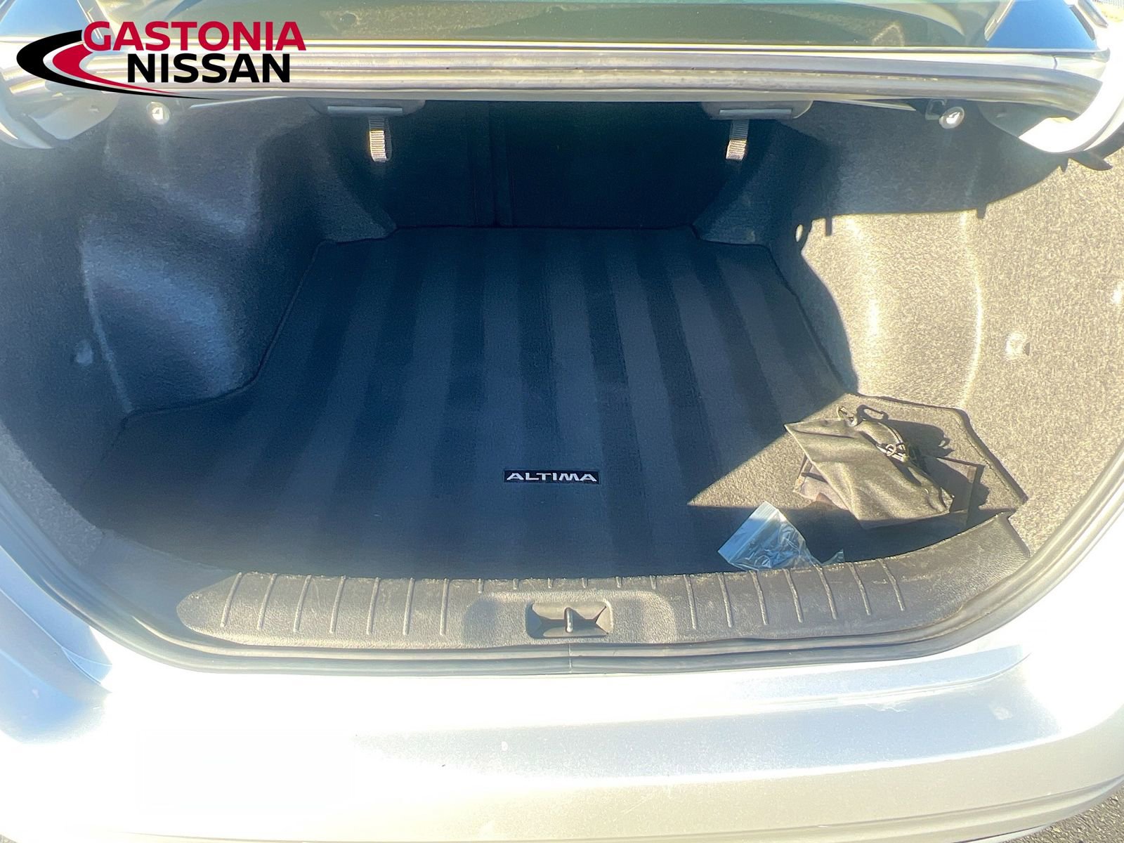 Used 2024 Nissan Altima 2.5 SV image 33