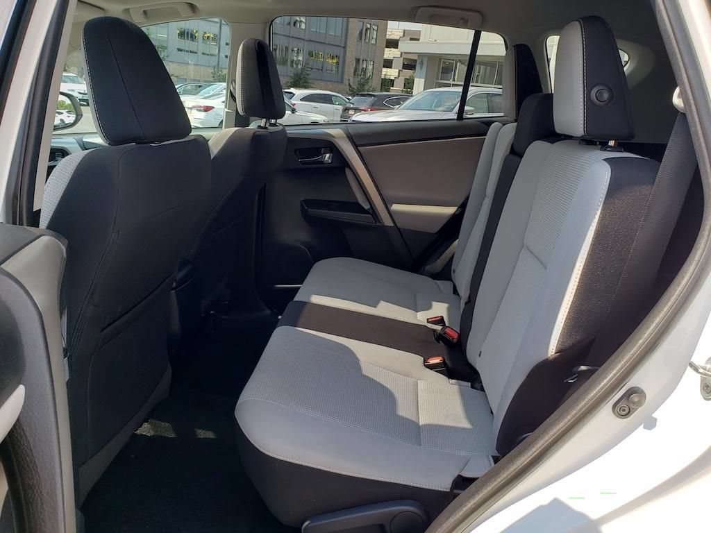 Used 2018 Toyota RAV4 XLE w/ Plus Extra Value Package AWD/4WD image 31