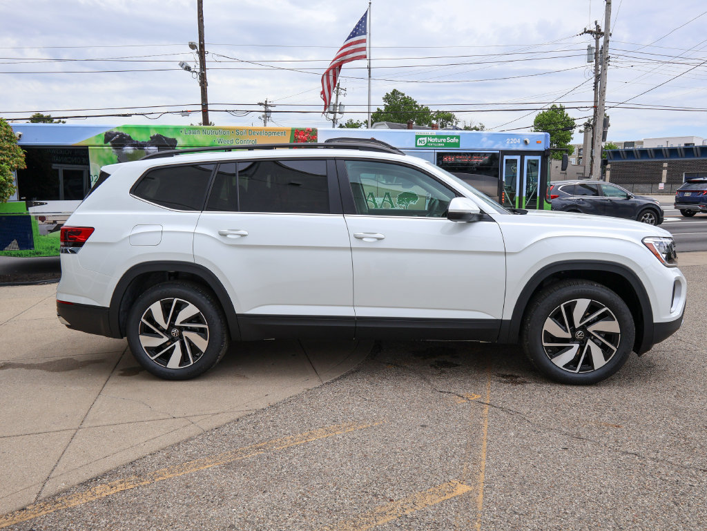 New 2026 Volkswagen Atlas SE FWD image 6