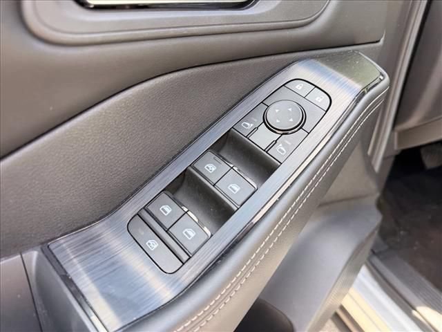 Used 2024 Nissan Rogue SV AWD/4WD image 15