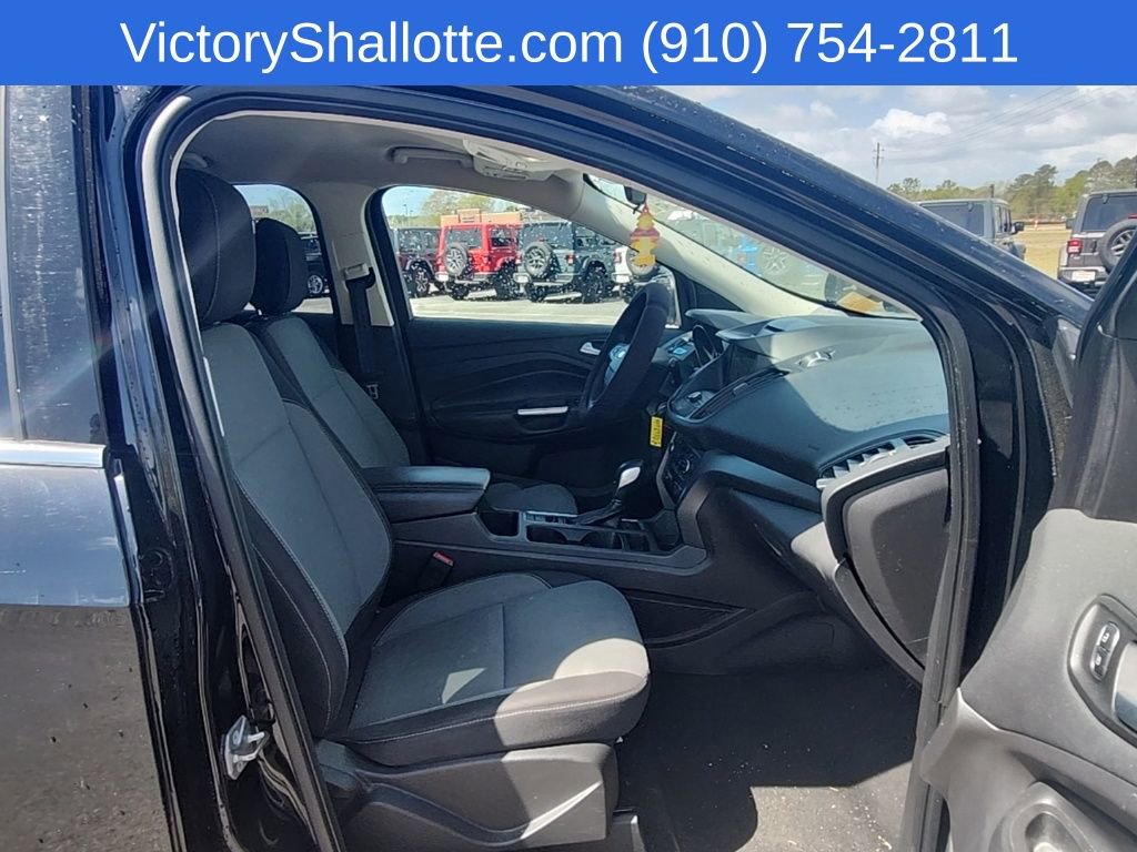 Used 2018 Ford Escape SE w/ SE Sync 3 Package image 28