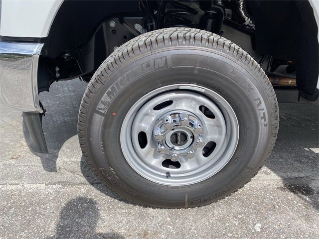 New 2025 Ford F250 XL w/ XL Chrome Package image 33