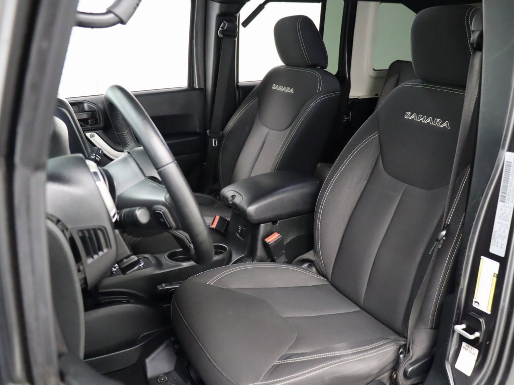 Used 2018 Jeep Wrangler Unlimited Sahara image 12