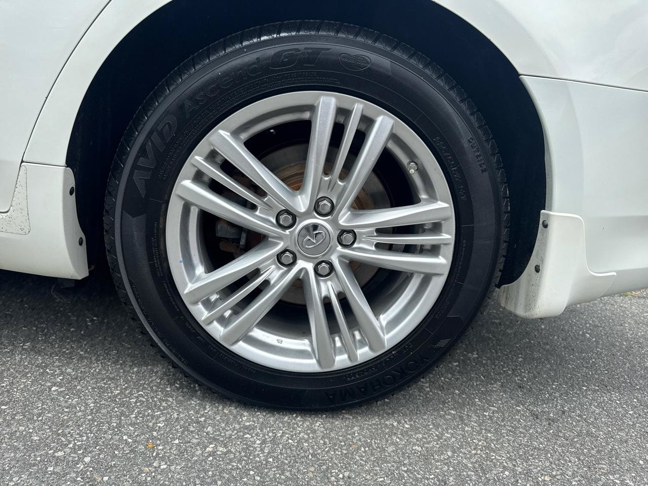 Used 2013 INFINITI G37 x Sedan w/ Premium Pkg AWD/4WD image 16