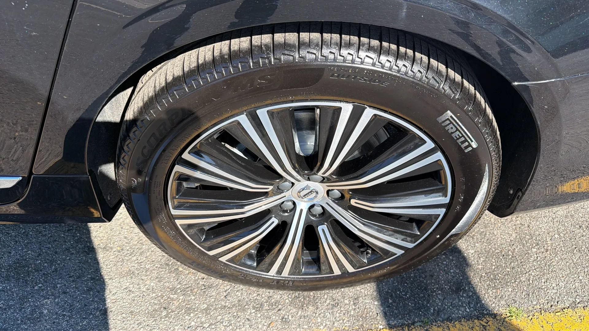 Used 2024 Volvo S90 B6 Plus AWD/4WD image 9
