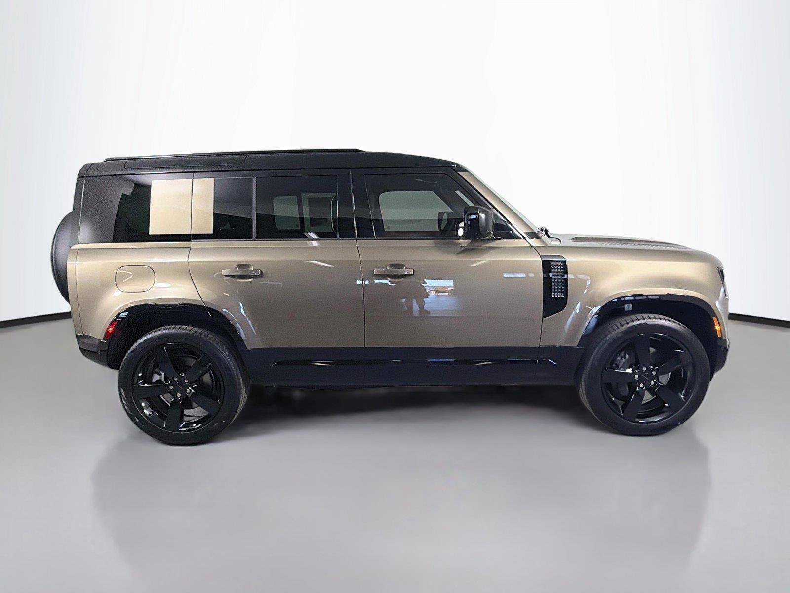 New 2026 Land Rover Defender 110 X-Dynamic SE AWD/4WD image 4