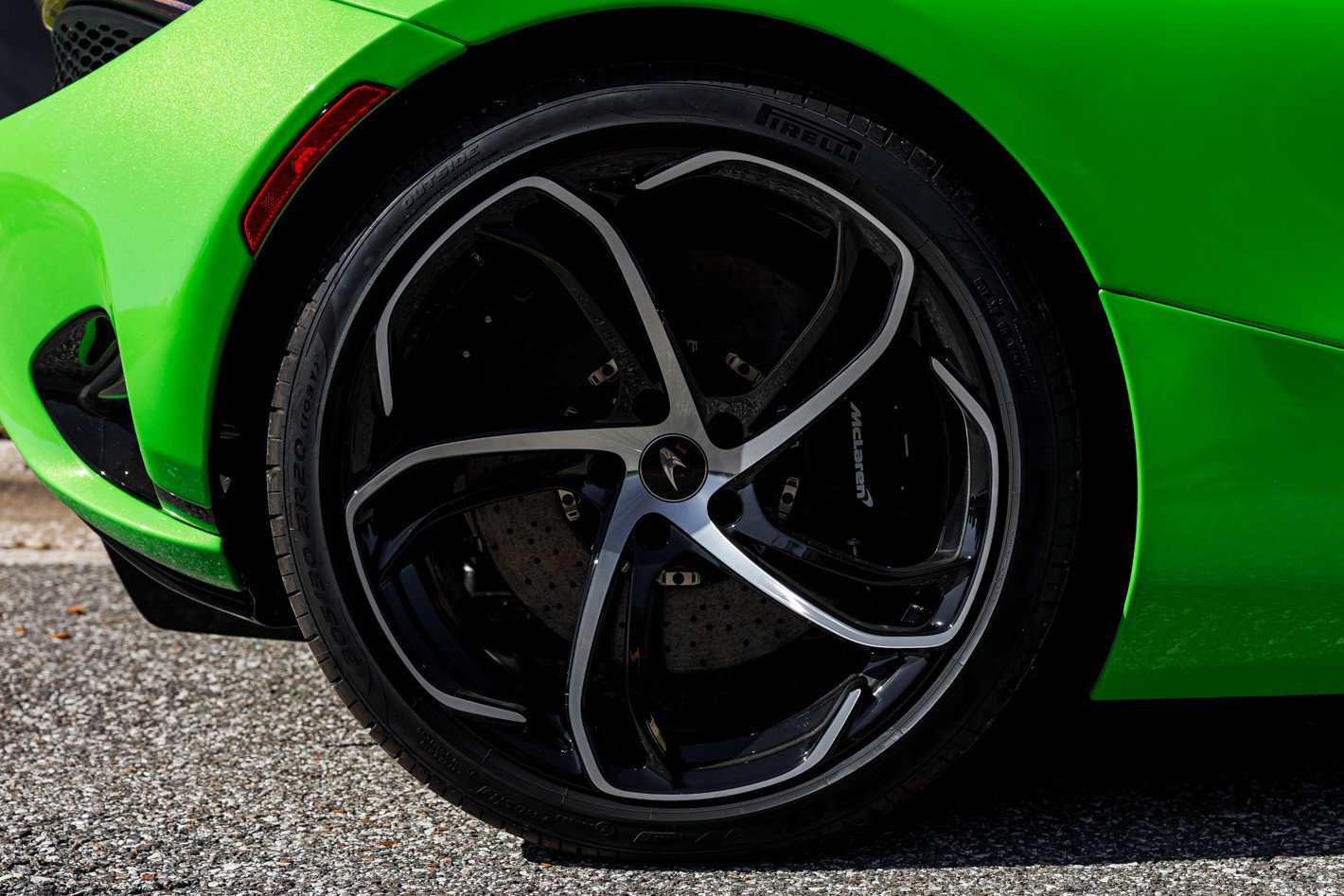 Used 2024 McLaren 750S image 6