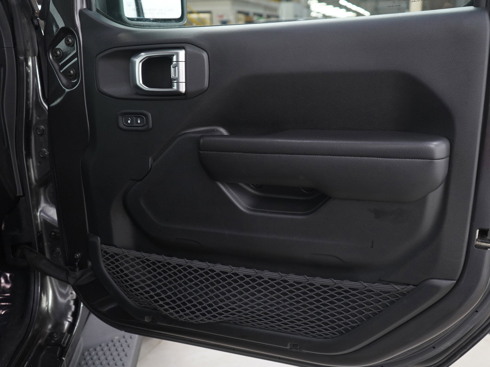Used 2018 Jeep Wrangler Unlimited Sport S image 9