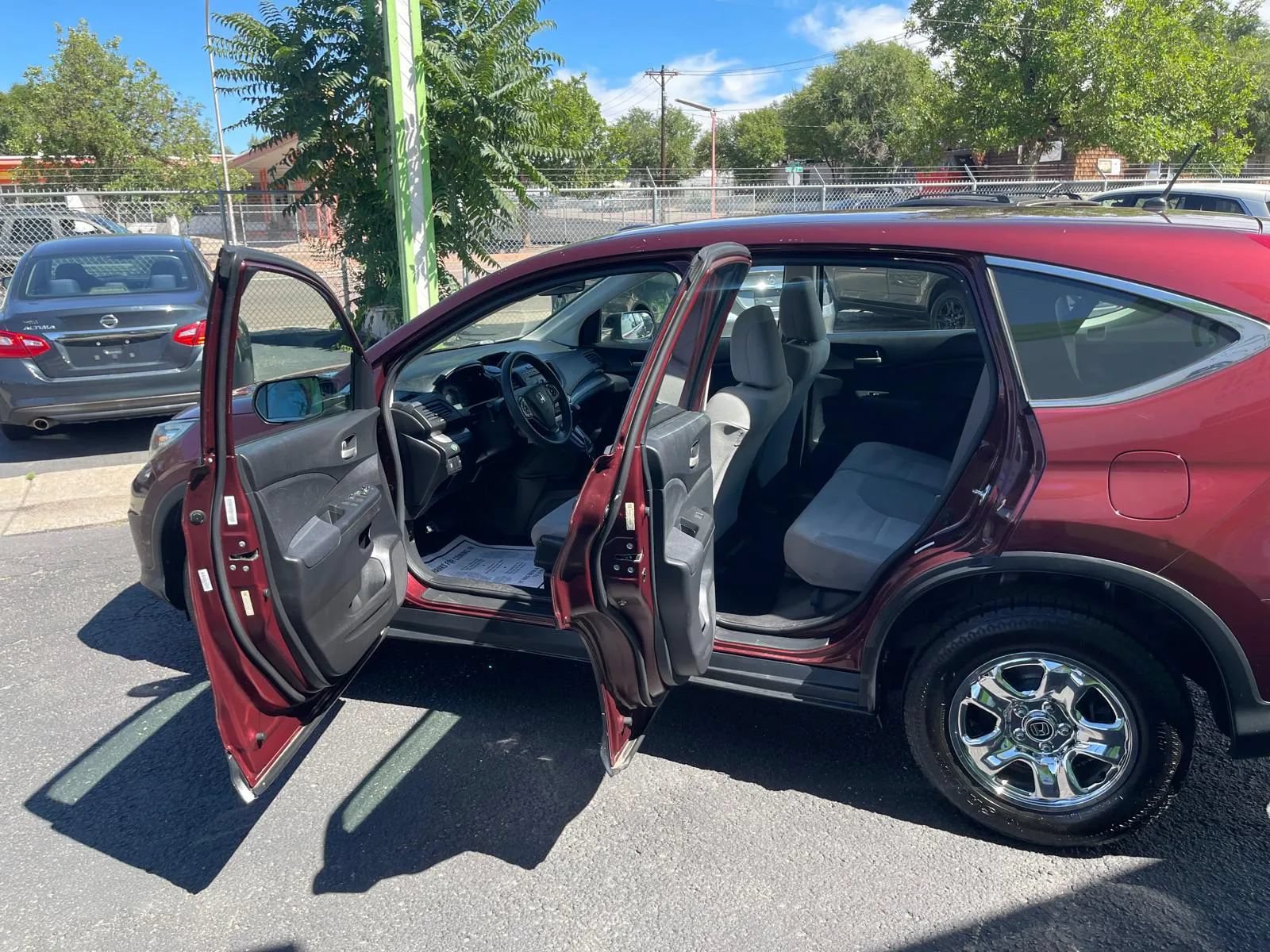 Used 2015 Honda CR-V LX image 13