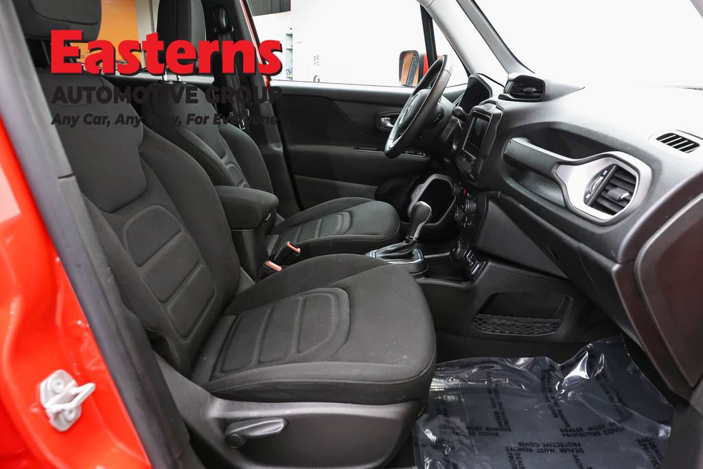 Used 2021 Jeep Renegade Latitude AWD/4WD image 24