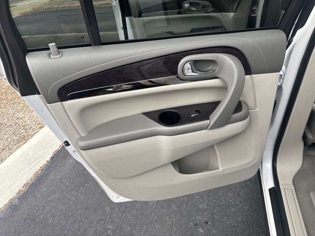 Used 2016 Buick Enclave Premium w/ Experience Buick Package FWD image 31