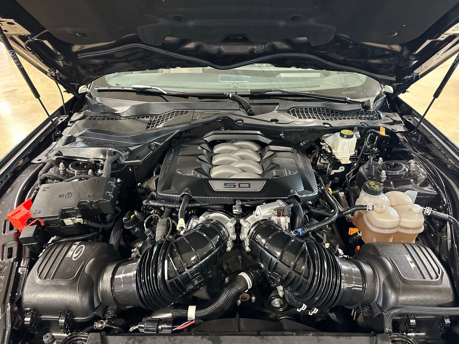 Used 2024 Ford Mustang GT Premium RWD image 39