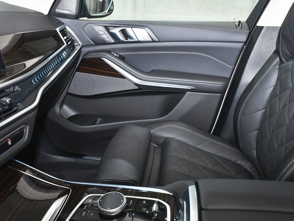 Used 2026 BMW X7 xDrive40i image 57