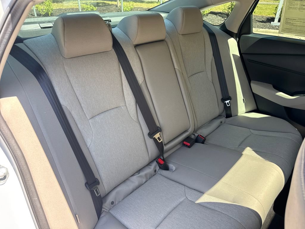 Certified 2025 Honda Accord SE image 33