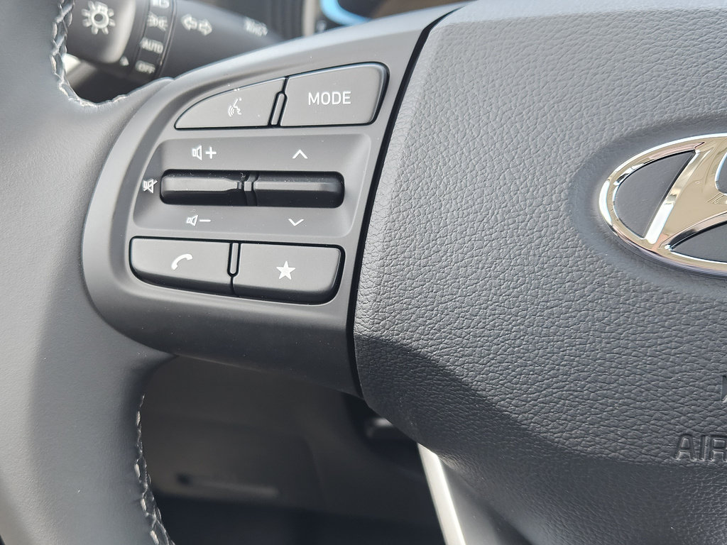 New 2026 Hyundai Venue SEL FWD image 28