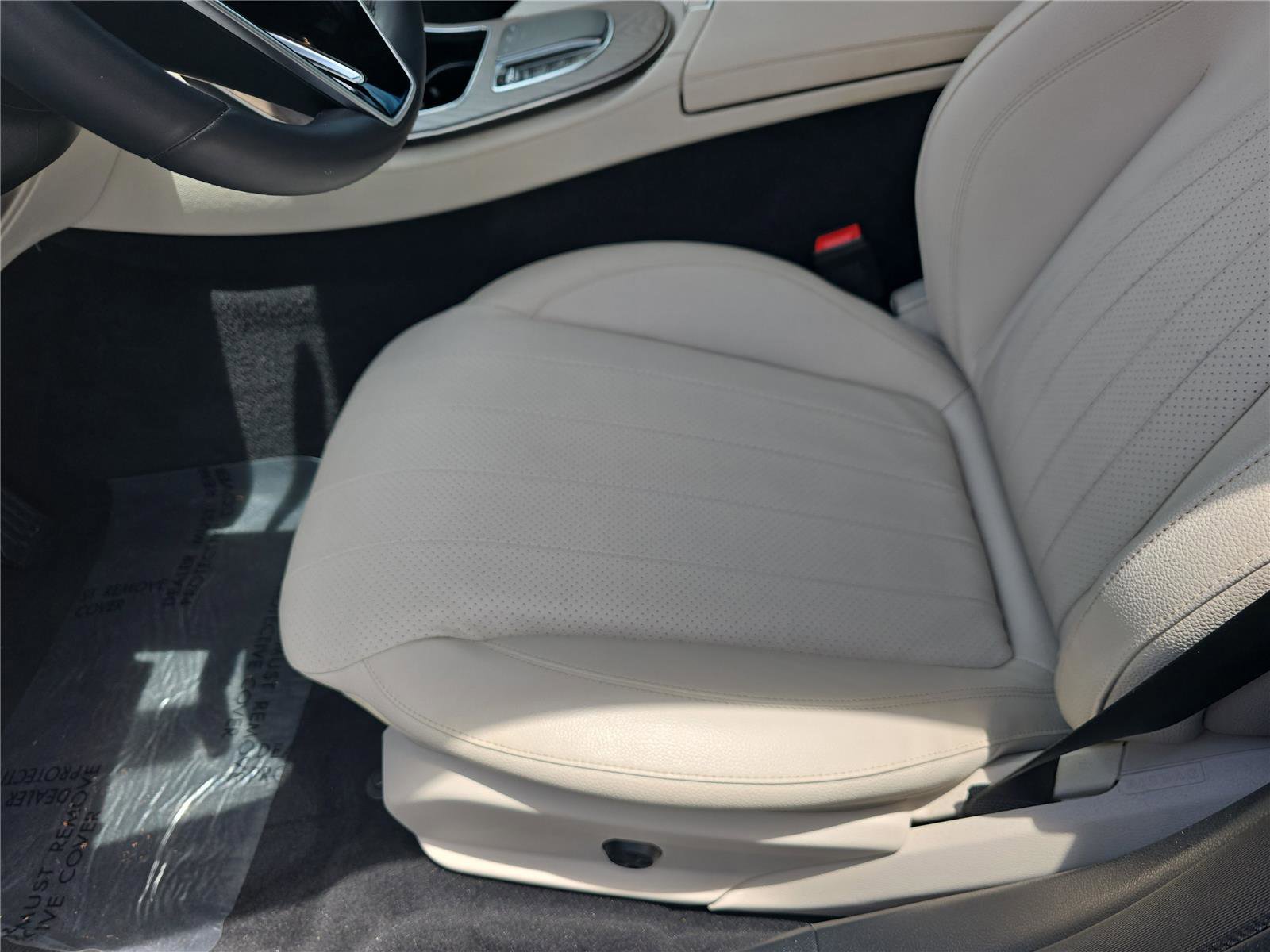 Used 2022 Mercedes-Benz E 350 Sedan image 16