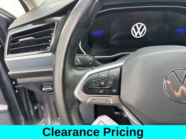 Used 2024 Volkswagen Jetta SE image 16