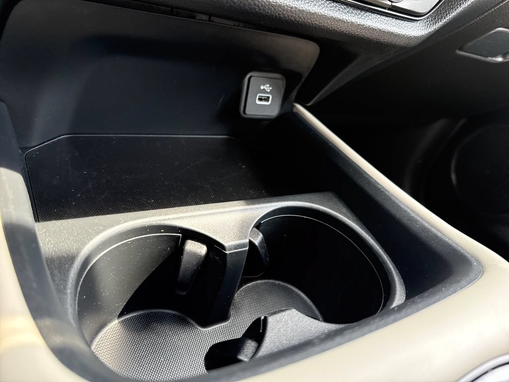 Certified 2025 Honda HR-V LX image 30