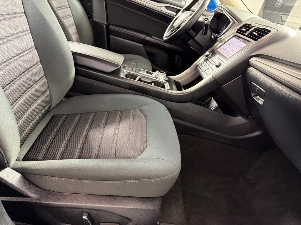 Used 2019 Ford Fusion SE FWD image 21